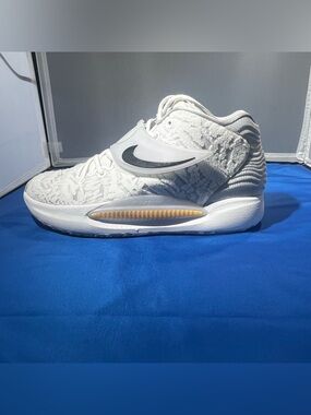 Nike KD 14 men’s basketball sneaker size 8 women’s size 10